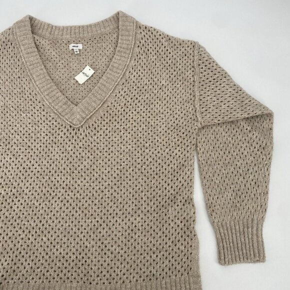 Aerie Oversized V-Neck Knit Sweater Size M Eyelet Beige NWT Beach Boho - Picture 3 of 11